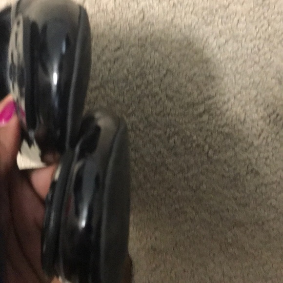 Black Tory Burch patent leather flats - Picture 4 of 6